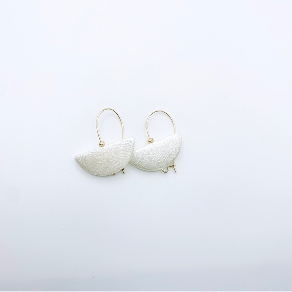 Drop Dangle Pearl Earrings - Picture 2 of 4